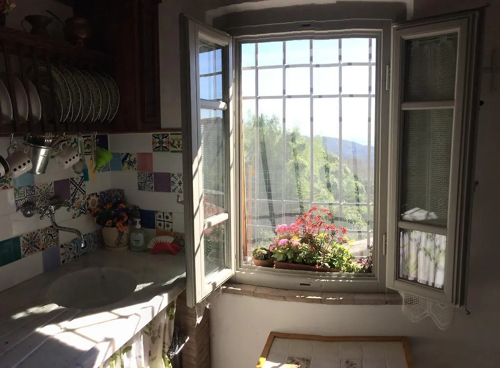 Country house La Casina Delle Rondini Guest House Corsanico-Bargecchia Italy