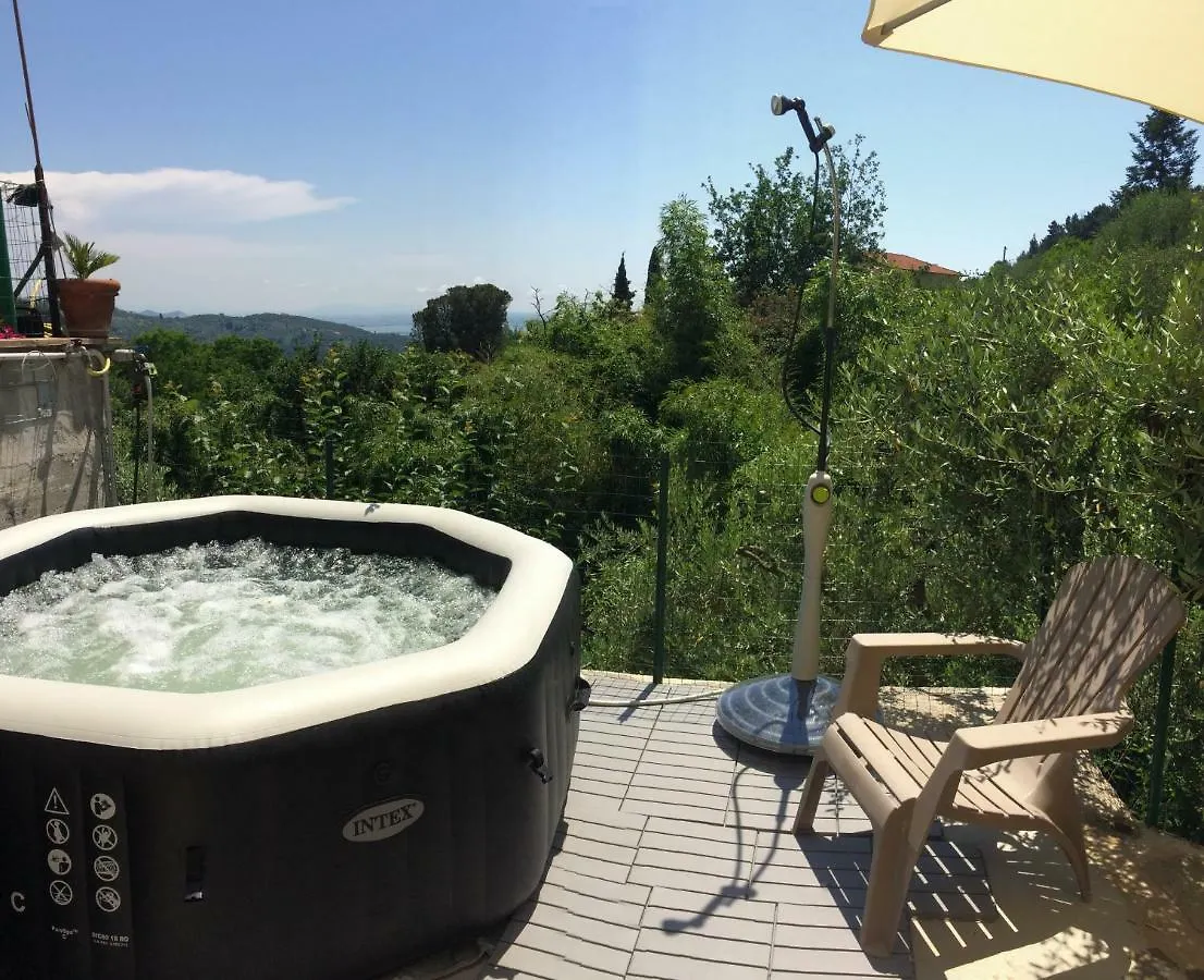 La Casina Delle Rondini Guest House Corsanico-Bargecchia 0*,  Italy